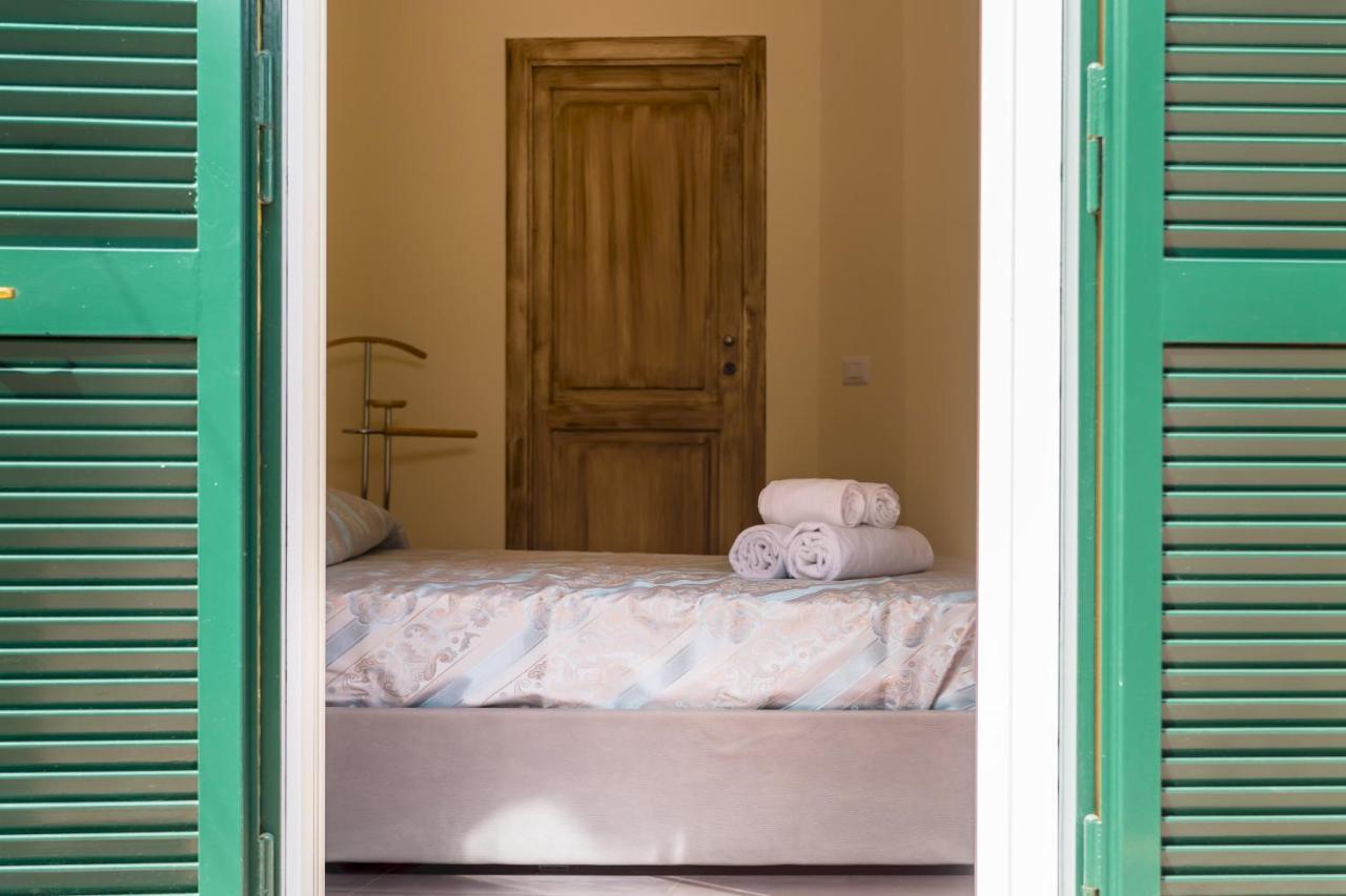 Villa Dolcevita With Parking By Napoliapartments Exterior foto