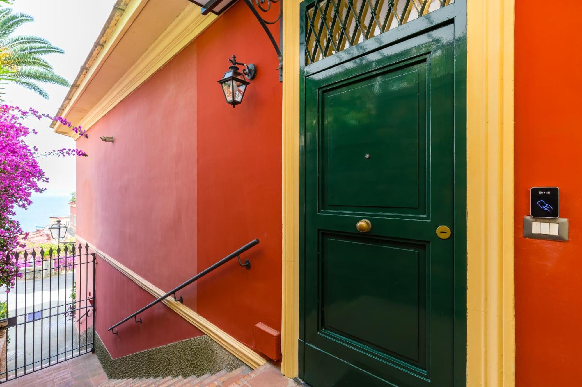 Villa Dolcevita With Parking By Napoliapartments Exterior foto